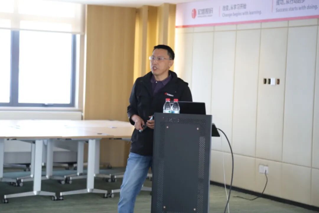 于灵山脚下加冕，向更阔天地前行 | 人才发展实战班08期毕业典礼圆满落幕